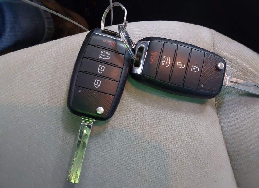 Photo 11 of 2014 Kia Optima LX (VIN 5XXGM4A7XEG284877)