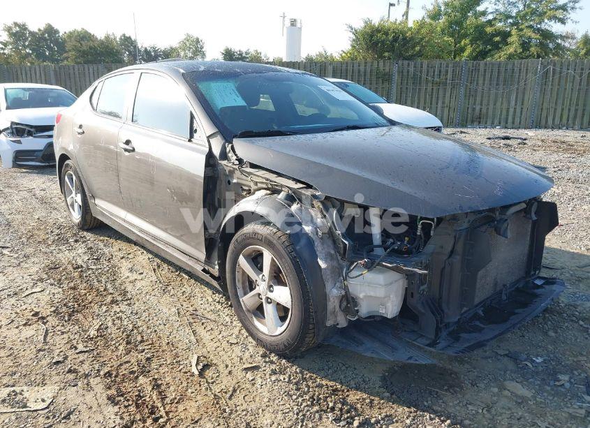 2014 Kia Optima LX (VIN 5XXGM4A7XEG294597) main photo