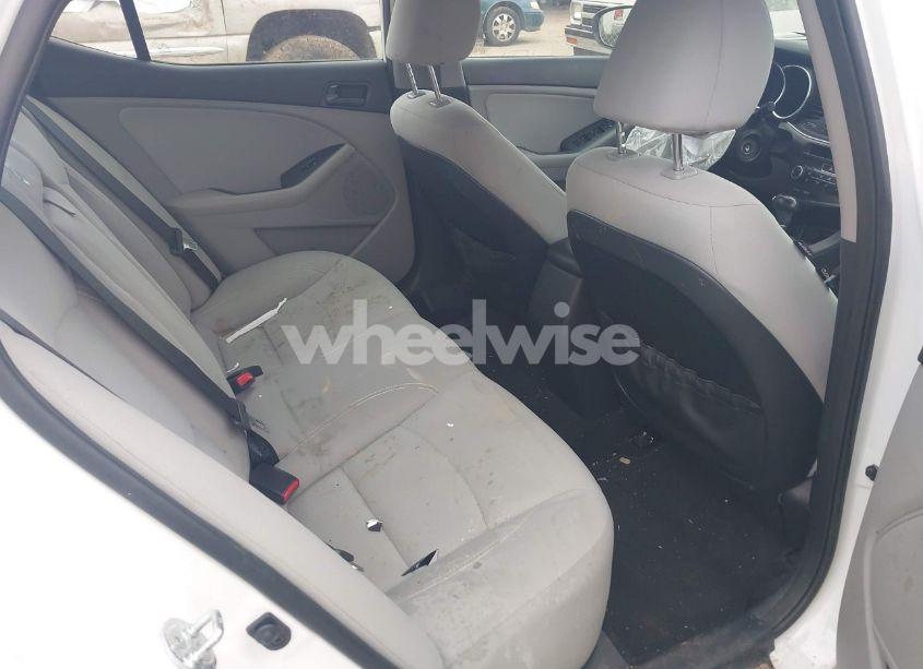 Photo 8 of 2014 Kia Optima LX (VIN 5XXGM4A7XEG320972)