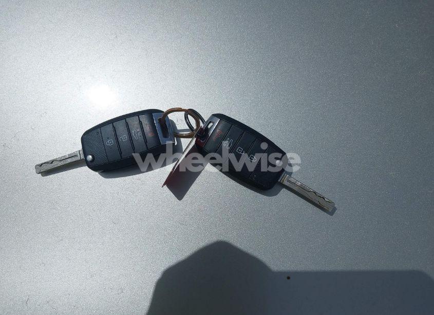 Photo 11 of 2014 Kia Optima LX (VIN 5XXGM4A7XEG334175)