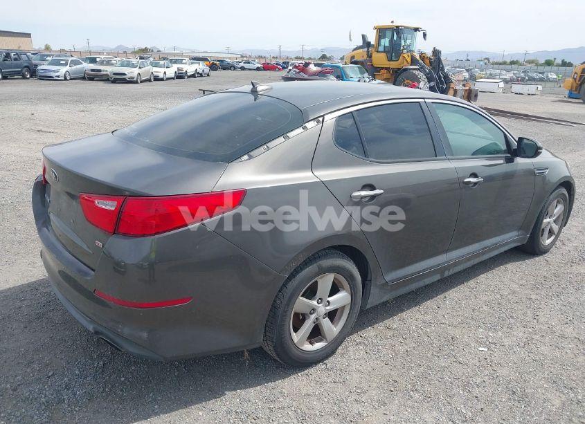 Photo 4 of 2014 Kia Optima LX (VIN 5XXGM4A7XEG334175)