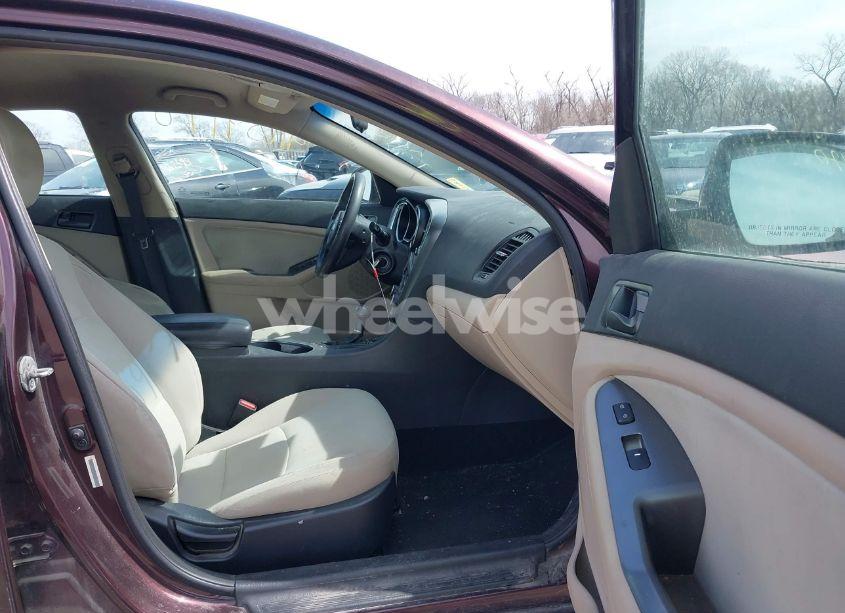 Photo 5 of 2015 Kia Optima LX (VIN 5XXGM4A7XFG363953)