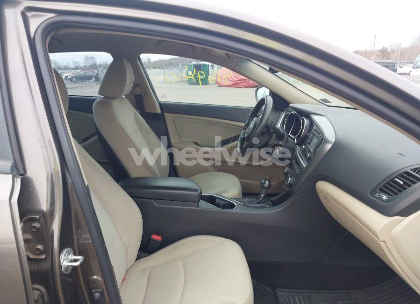 Photo 5 of 2015 Kia Optima LX (VIN 5XXGM4A7XFG382017)