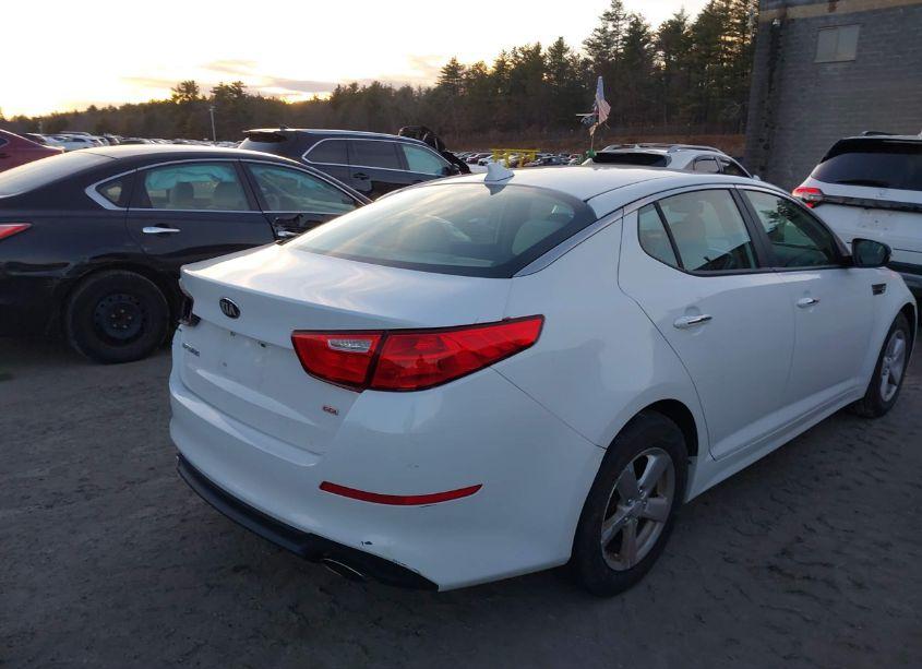 Photo 4 of 2015 Kia Optima LX (VIN 5XXGM4A7XFG388240)
