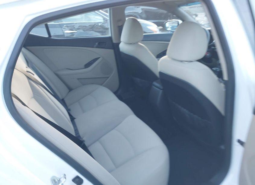 Photo 8 of 2015 Kia Optima LX (VIN 5XXGM4A7XFG388240)