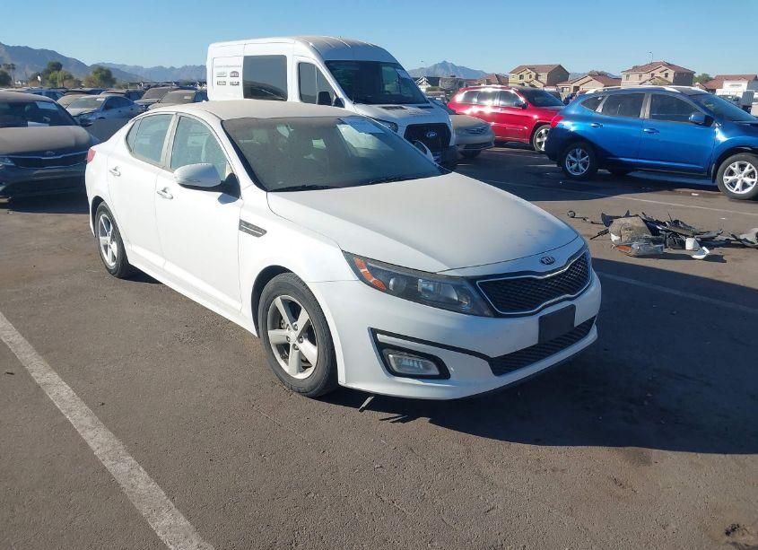 2015 Kia Optima LX (VIN 5XXGM4A7XFG396452) main photo