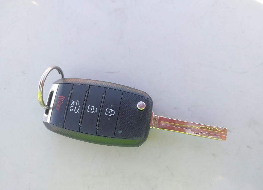 Photo 11 of 2015 Kia Optima LX (VIN 5XXGM4A7XFG396452)