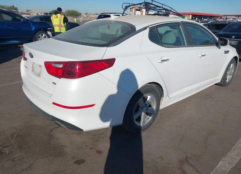 Photo 4 of 2015 Kia Optima LX (VIN 5XXGM4A7XFG396452)
