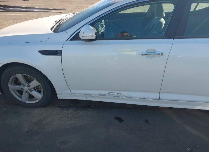 Photo 6 of 2015 Kia Optima LX (VIN 5XXGM4A7XFG396452)