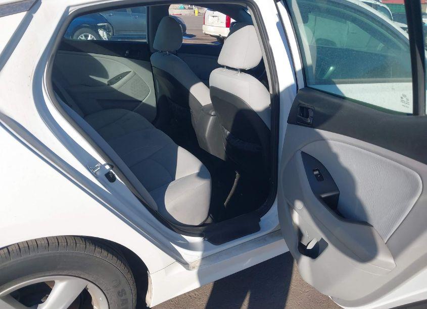 Photo 8 of 2015 Kia Optima LX (VIN 5XXGM4A7XFG396452)