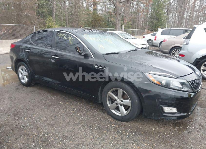 2015 Kia Optima LX (VIN 5XXGM4A7XFG418434) main photo