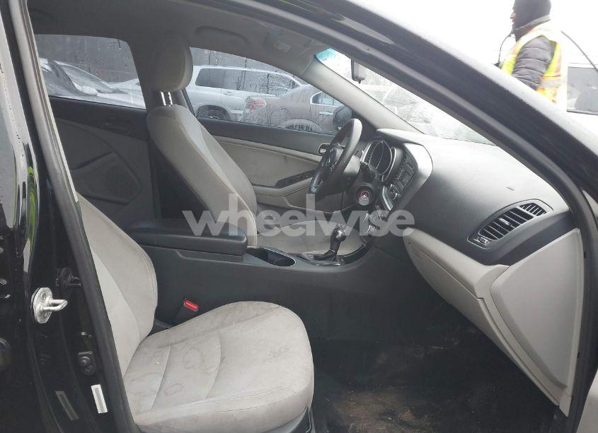 Photo 5 of 2015 Kia Optima LX (VIN 5XXGM4A7XFG418434)