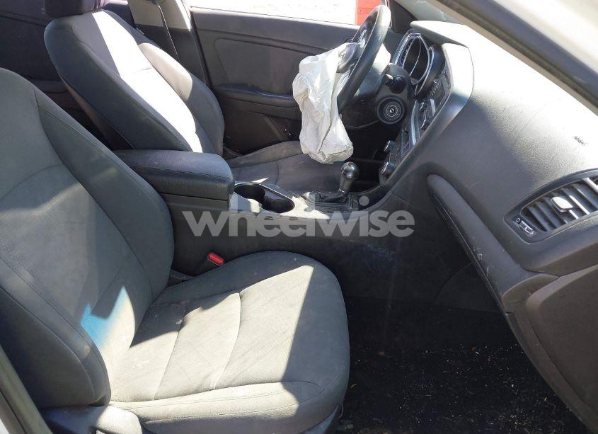 Photo 5 of 2015 Kia Optima LX (VIN 5XXGM4A7XFG439820)