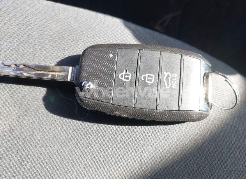 Photo 11 of 2015 Kia Optima LX (VIN 5XXGM4A7XFG448999)