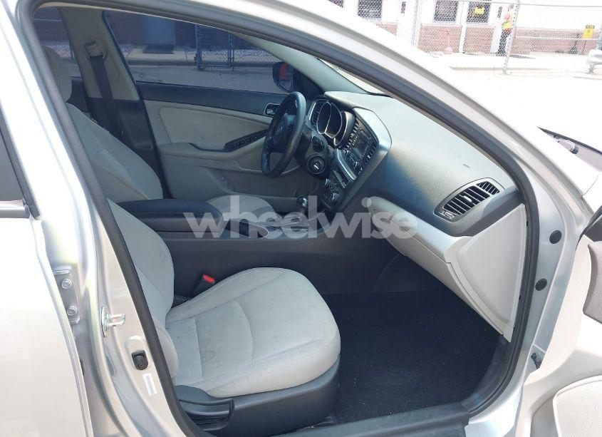 Photo 5 of 2015 Kia Optima LX (VIN 5XXGM4A7XFG452440)