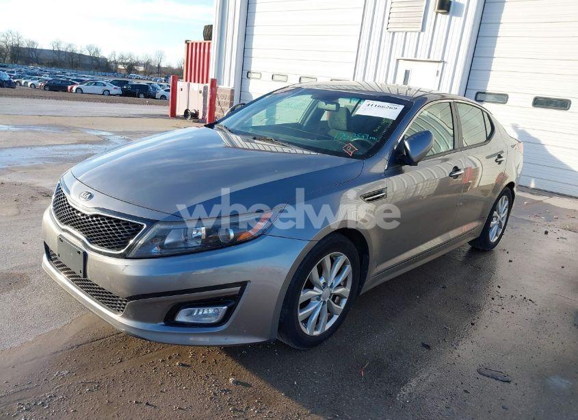 Photo 2 of 2015 Kia Optima LX (VIN 5XXGM4A7XFG461641)