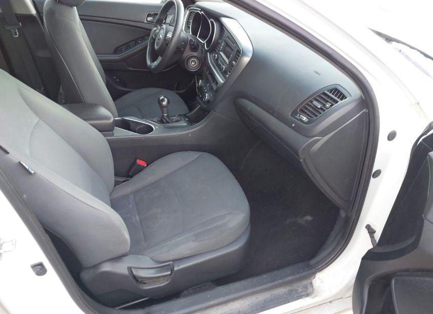 Photo 5 of 2015 Kia Optima LX (VIN 5XXGM4A7XFG464538)