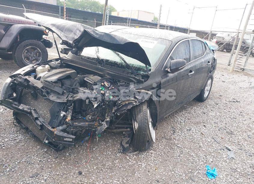 Photo 2 of 2015 Kia Optima LX (VIN 5XXGM4A7XFG467231)