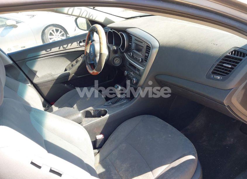 Photo 5 of 2015 Kia Optima LX (VIN 5XXGM4A7XFG471098)