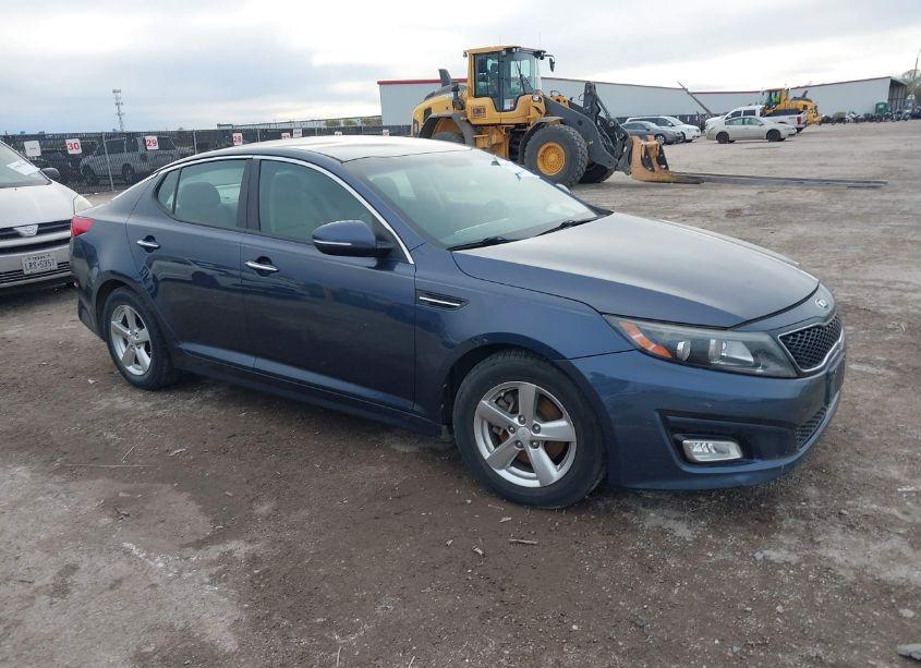2015 Kia Optima LX (VIN 5XXGM4A7XFG475359) main photo