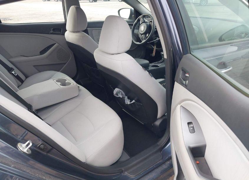 Photo 8 of 2015 Kia Optima LX (VIN 5XXGM4A7XFG475359)