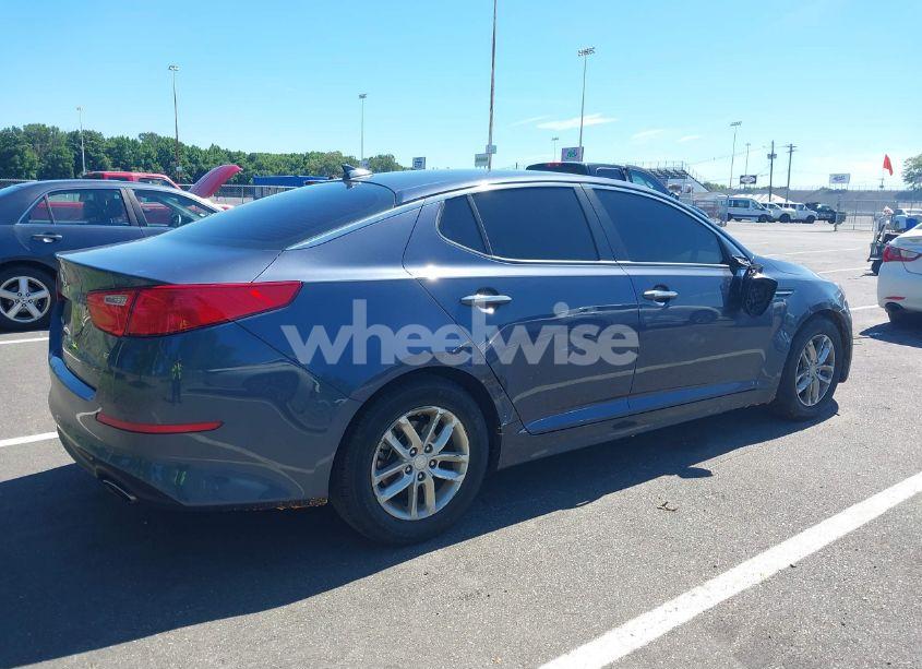 Photo 4 of 2015 Kia Optima LX (VIN 5XXGM4A7XFG482294)
