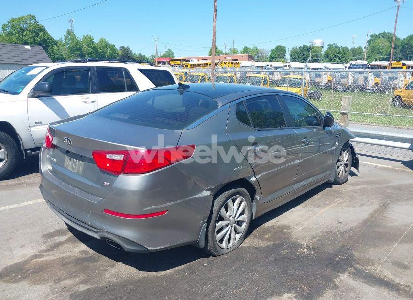 Photo 4 of 2015 Kia Optima LX (VIN 5XXGM4A7XFG508280)