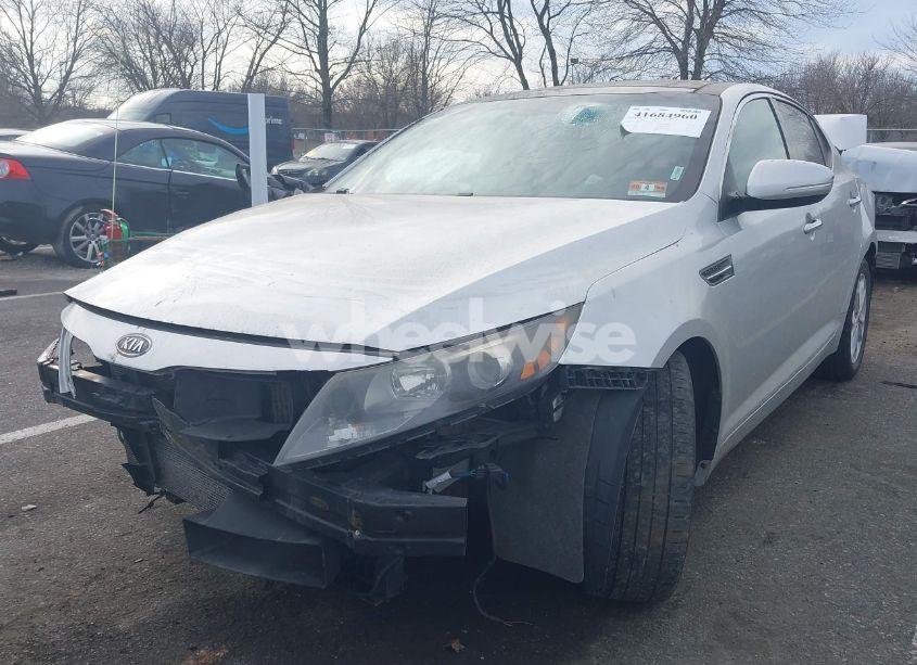 Photo 2 of 2012 Kia Optima EX TURBO (VIN 5XXGN4A63CG014360)