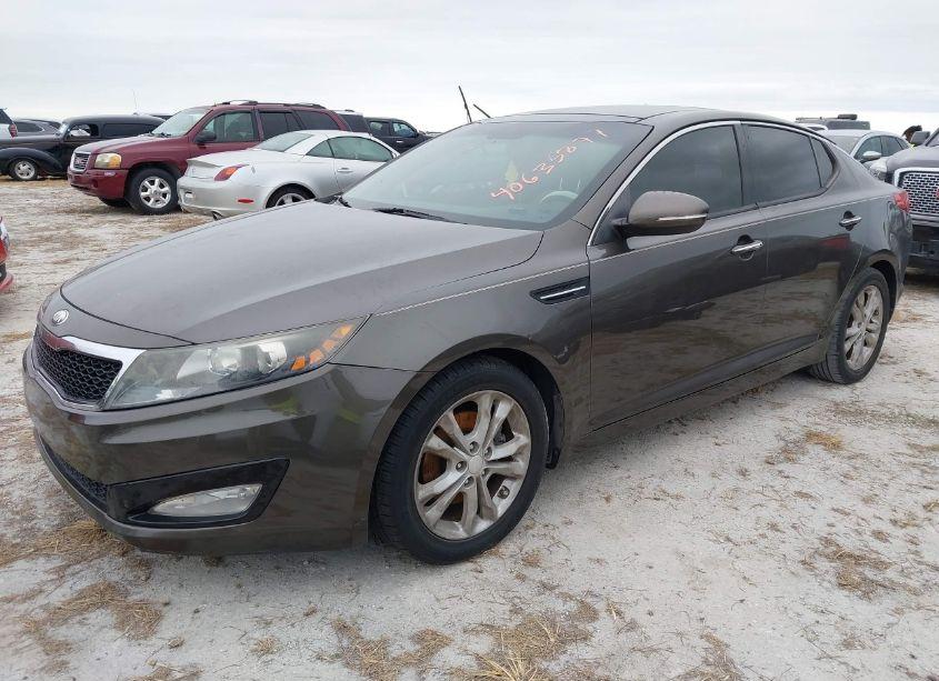 Photo 2 of 2013 Kia Optima EX (VIN 5XXGN4A70DG100445)