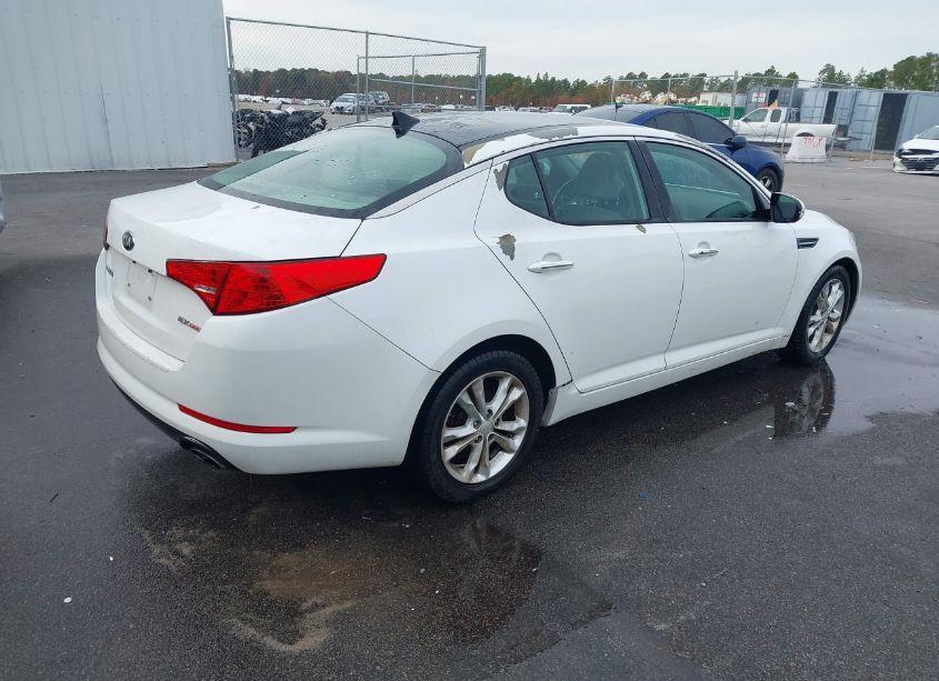 Photo 4 of 2013 Kia Optima EX (VIN 5XXGN4A70DG117410)
