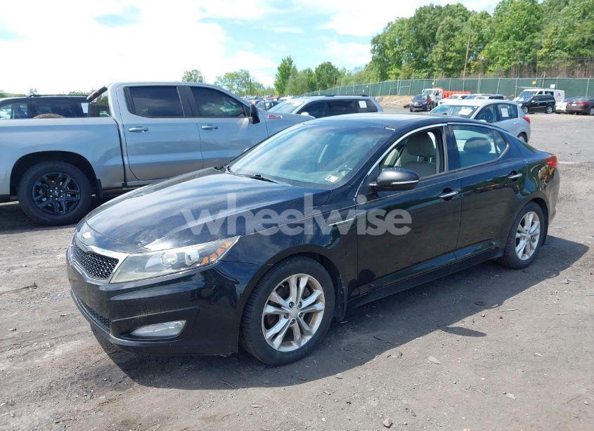 Photo 2 of 2013 Kia Optima EX (VIN 5XXGN4A70DG218883)