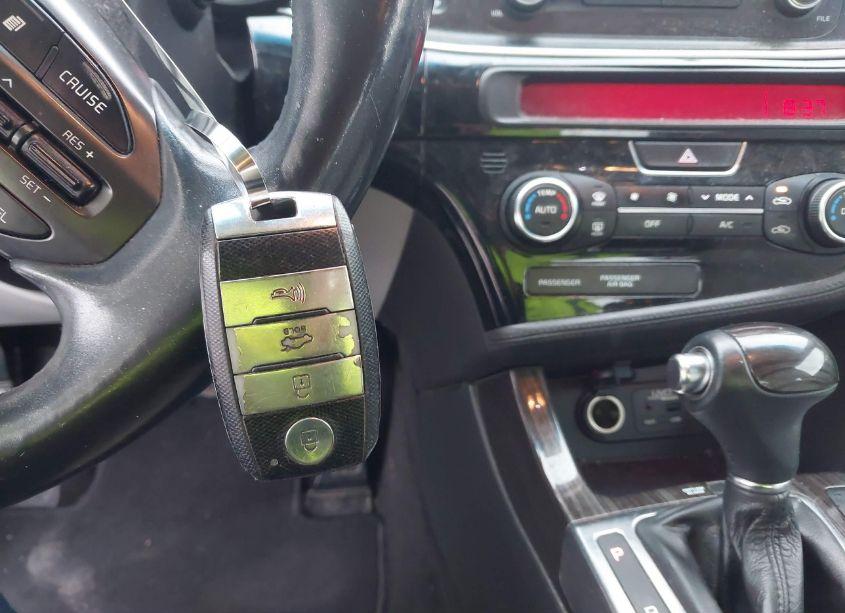 Photo 11 of 2015 Kia Optima EX (VIN 5XXGN4A70FG362548)