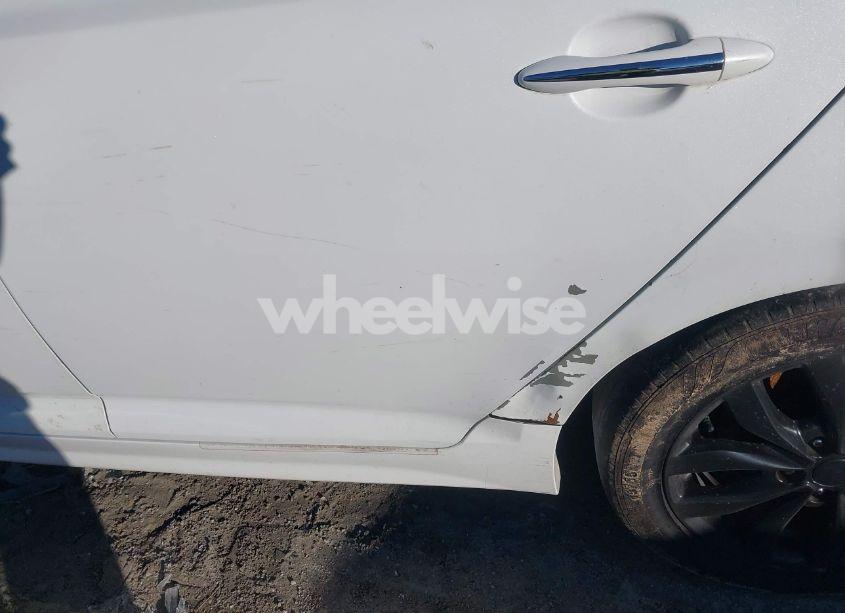 Photo 20 of 2015 Kia Optima EX (VIN 5XXGN4A70FG387126)