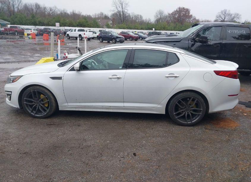 Photo 15 of 2015 Kia Optima EX (VIN 5XXGN4A70FG433277)