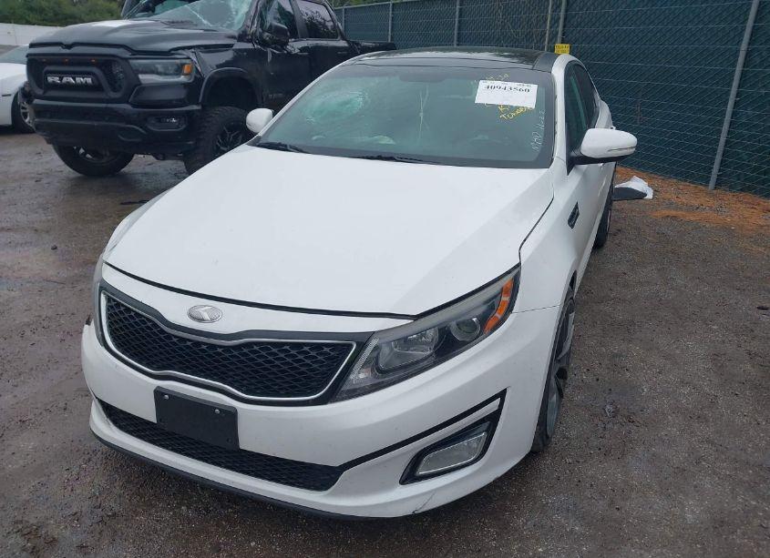 Photo 2 of 2015 Kia Optima EX (VIN 5XXGN4A70FG433277)