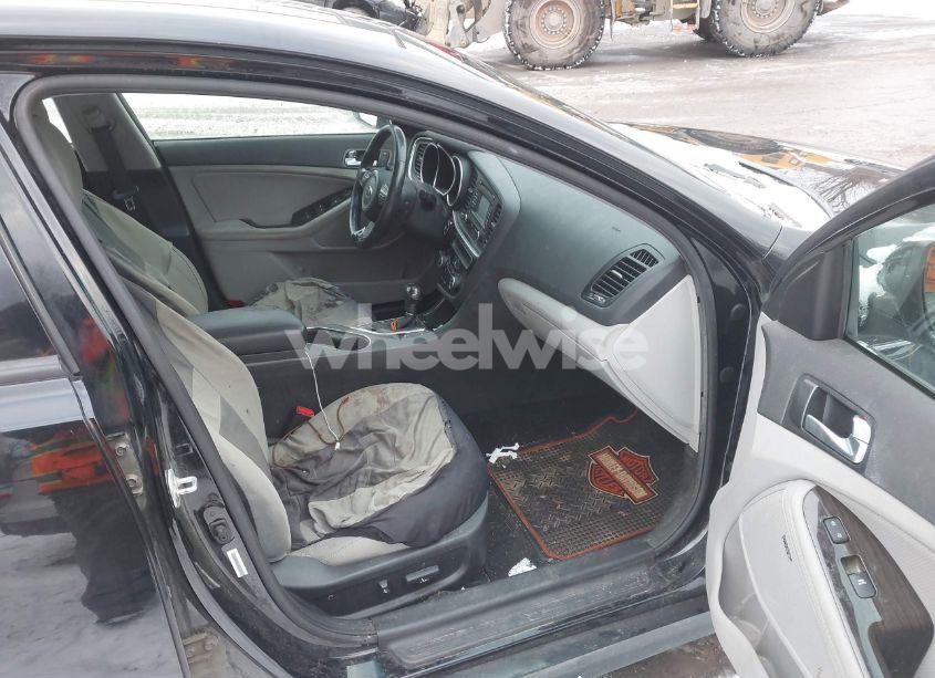 Photo 5 of 2015 Kia Optima EX (VIN 5XXGN4A70FG437295)