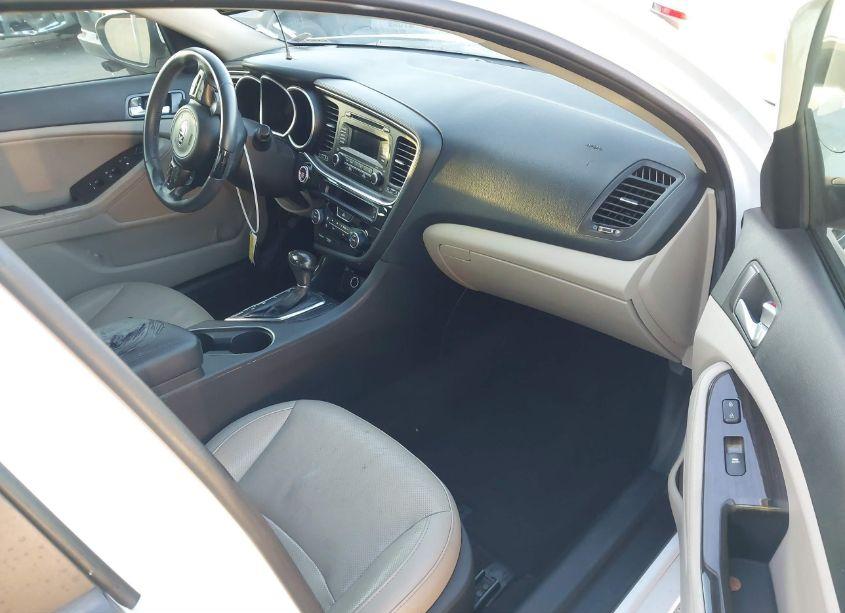 Photo 5 of 2015 Kia Optima EX (VIN 5XXGN4A70FG437894)