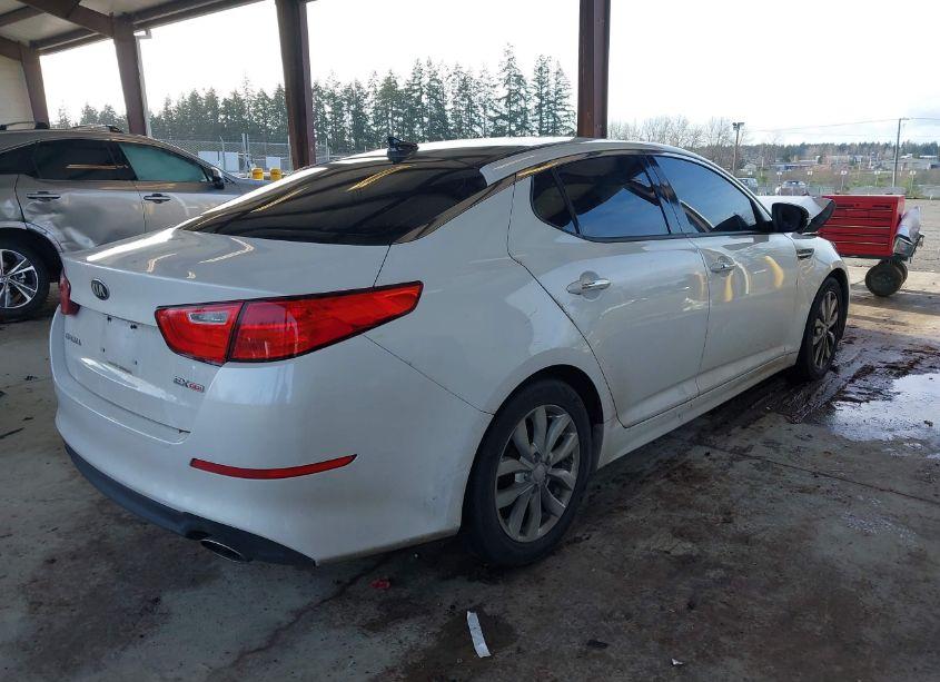 Photo 4 of 2015 Kia Optima EX (VIN 5XXGN4A70FG462245)