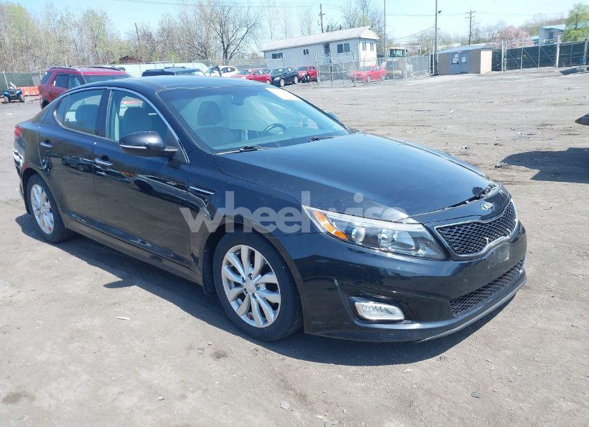 2015 Kia Optima EX (VIN 5XXGN4A70FG492121) main photo