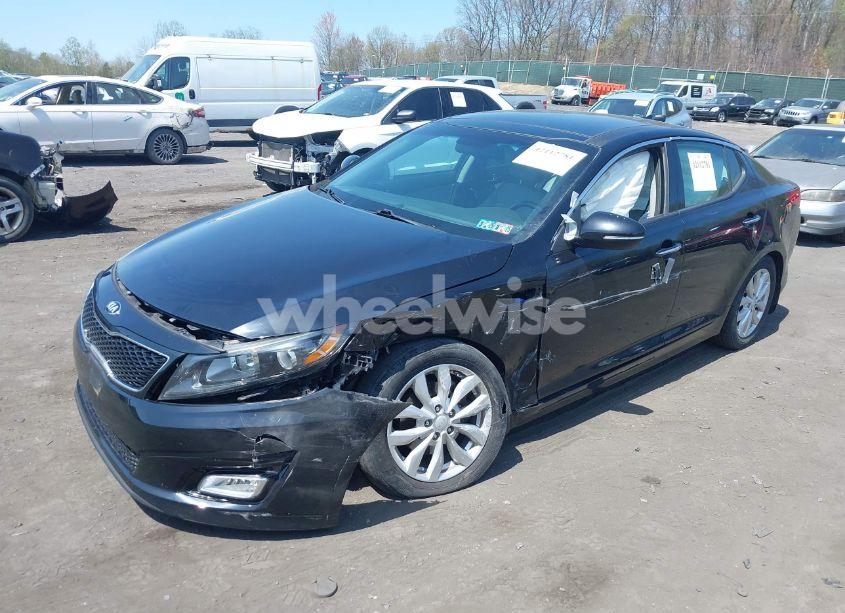 Photo 2 of 2015 Kia Optima EX (VIN 5XXGN4A70FG492121)