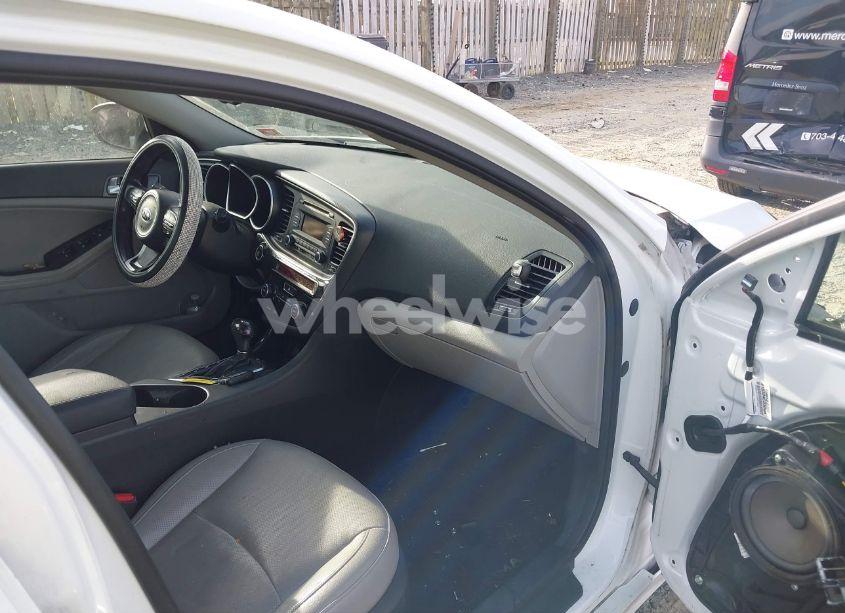 Photo 5 of 2015 Kia Optima EX (VIN 5XXGN4A70FG494290)