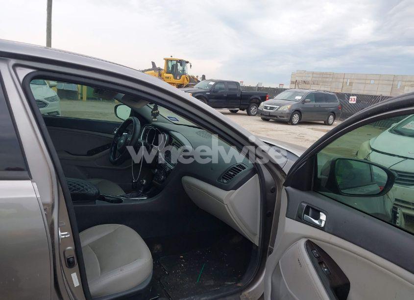 Photo 5 of 2015 Kia Optima EX (VIN 5XXGN4A70FG516014)