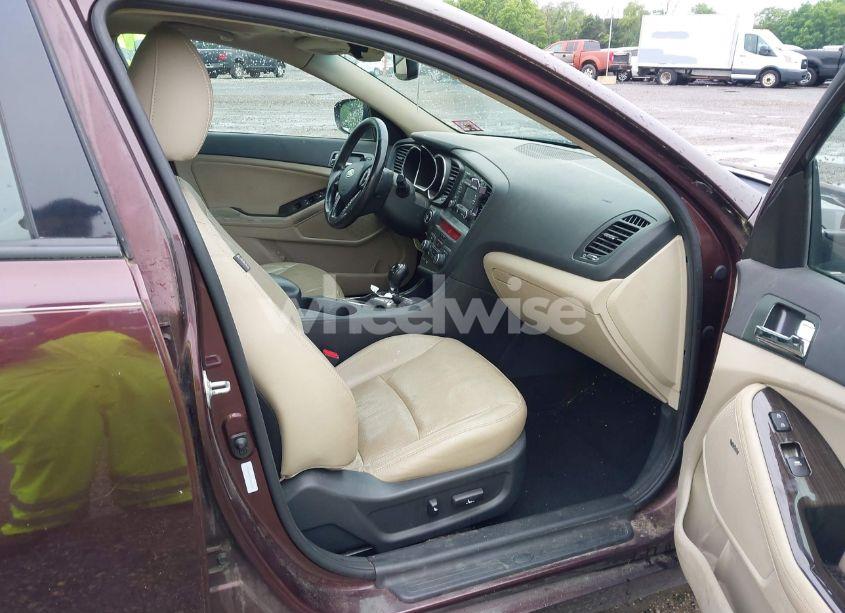 Photo 5 of 2012 Kia Optima EX (VIN 5XXGN4A71CG011465)