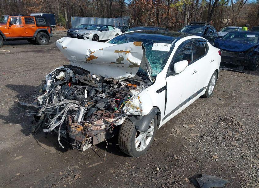 Photo 2 of 2012 Kia Optima EX (VIN 5XXGN4A71CG043588)