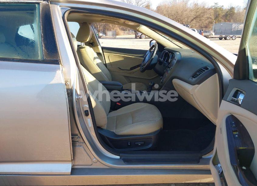 Photo 5 of 2013 Kia Optima EX (VIN 5XXGN4A71DG101362)