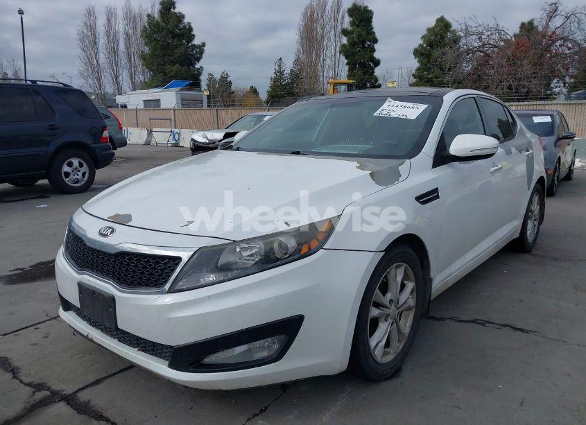 Photo 2 of 2013 Kia Optima EX (VIN 5XXGN4A71DG107842)