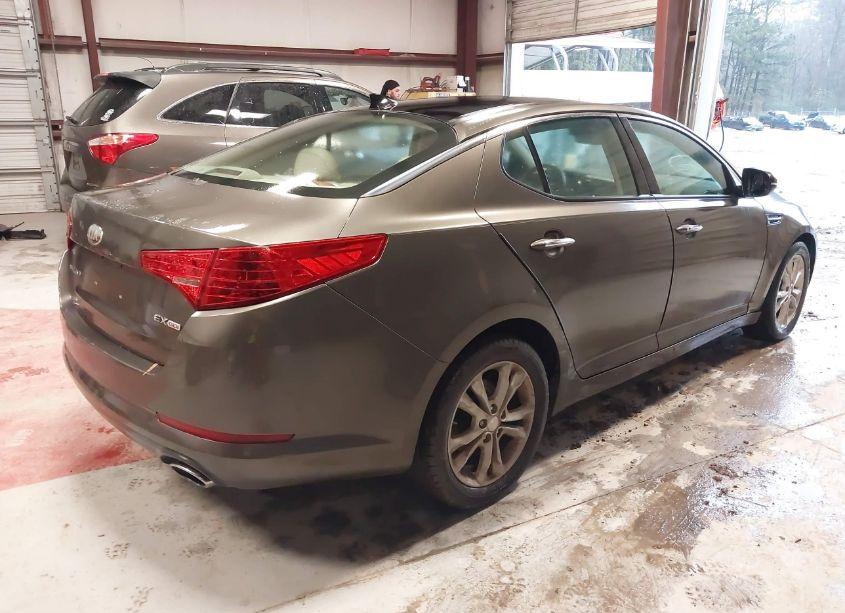Photo 4 of 2013 Kia Optima EX (VIN 5XXGN4A71DG108442)