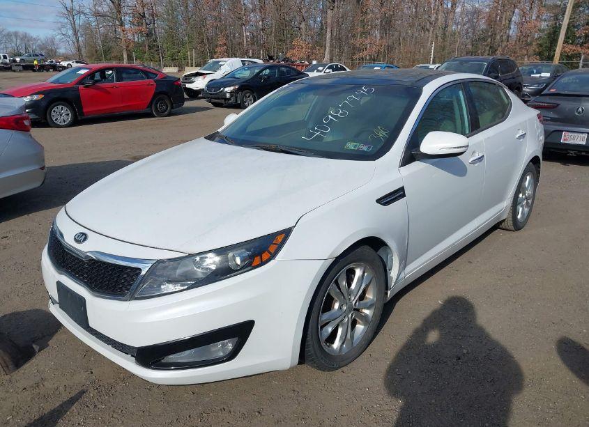 Photo 2 of 2013 Kia Optima EX (VIN 5XXGN4A71DG117433)