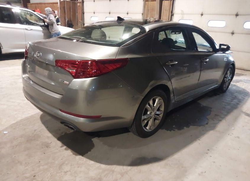 Photo 4 of 2013 Kia Optima EX (VIN 5XXGN4A71DG179981)