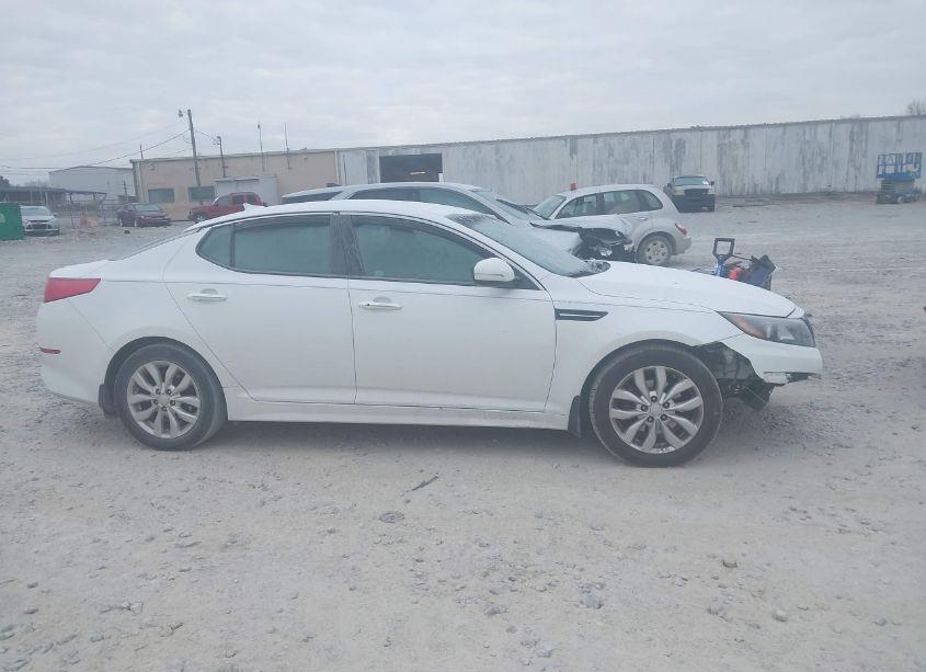 Photo 13 of 2015 Kia Optima EX (VIN 5XXGN4A71FG361618)